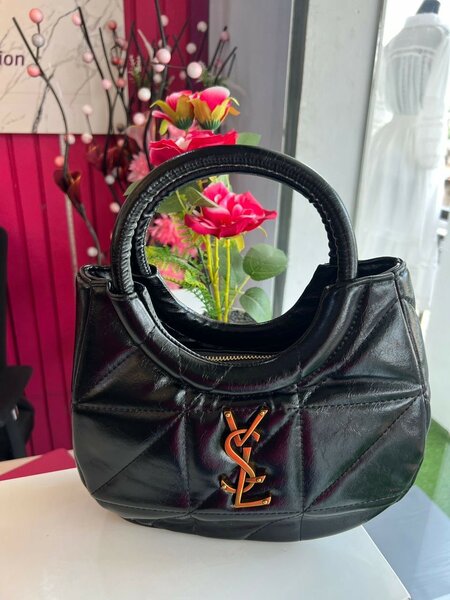 Hand bag
