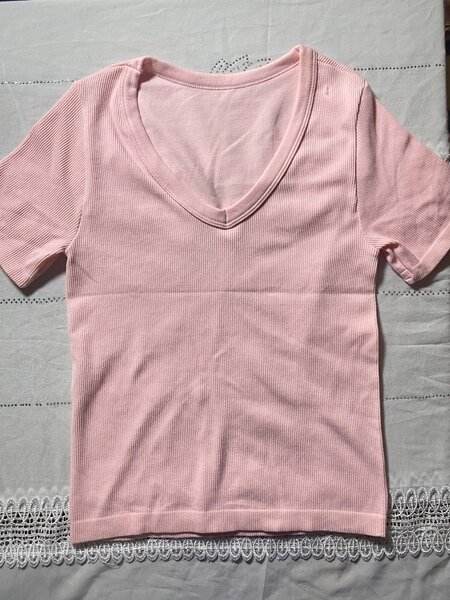 T-shirt rose col en V