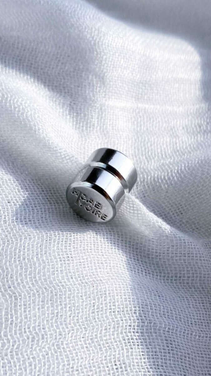 Broche magnétique