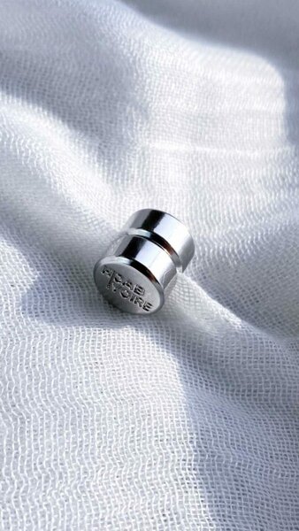 Broche magnétique