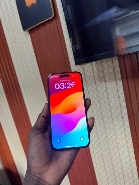 iPhone 15 simple