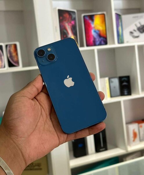 iPhone 13