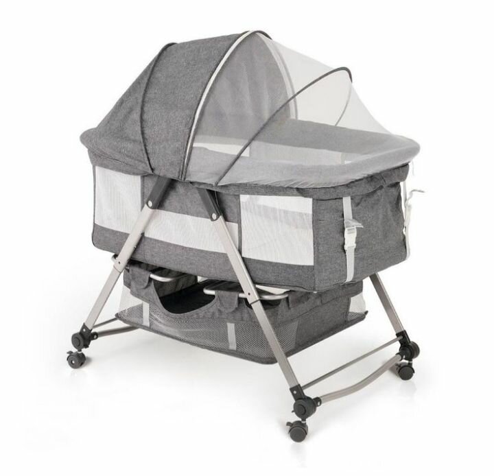 Baby bedside bassinet with storage