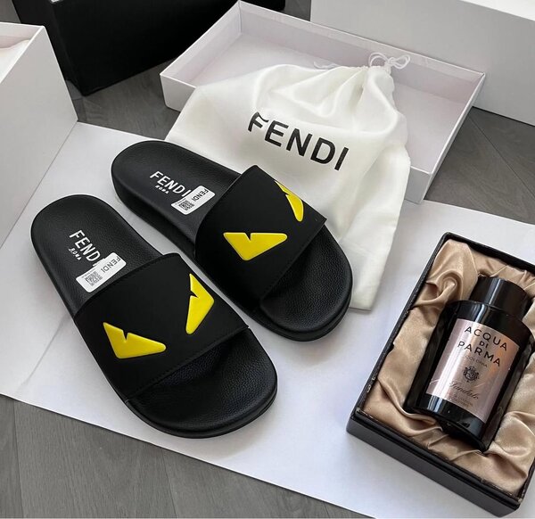 Sandales Fendi Homme Élégantes