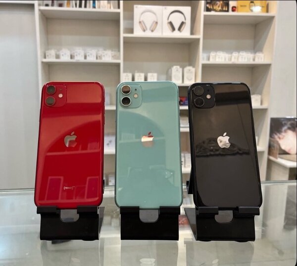 iPhone 11