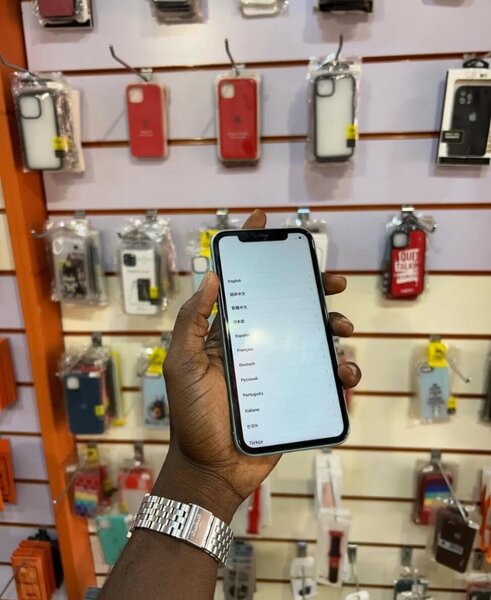 iPhone 11 64gig