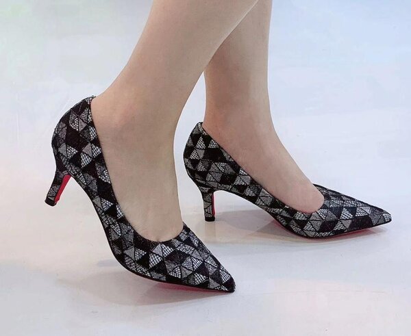 Ladies shoes