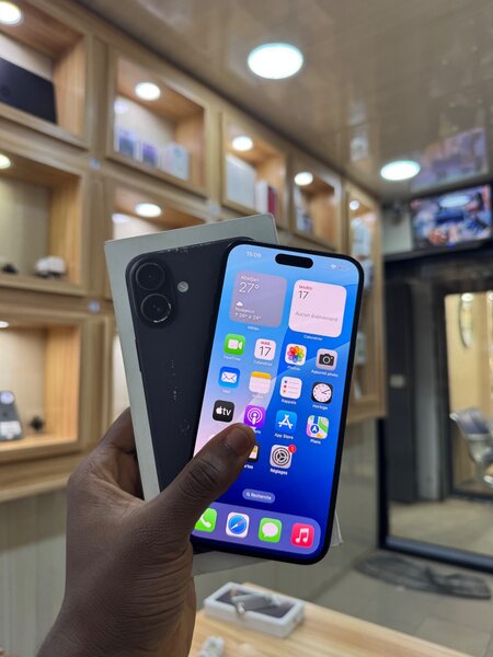 iPhone 16 Plus