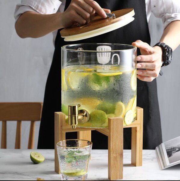 Distributeur de jus