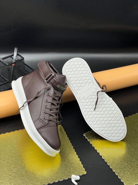 TIMBERLAND BROWN AND COFFEE