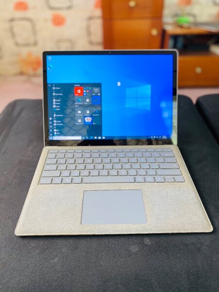 Microsoft surface laptop 1/core i5/
