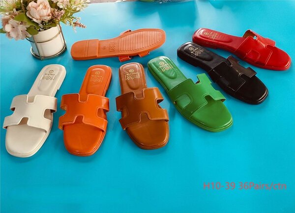 Ladies slippers
