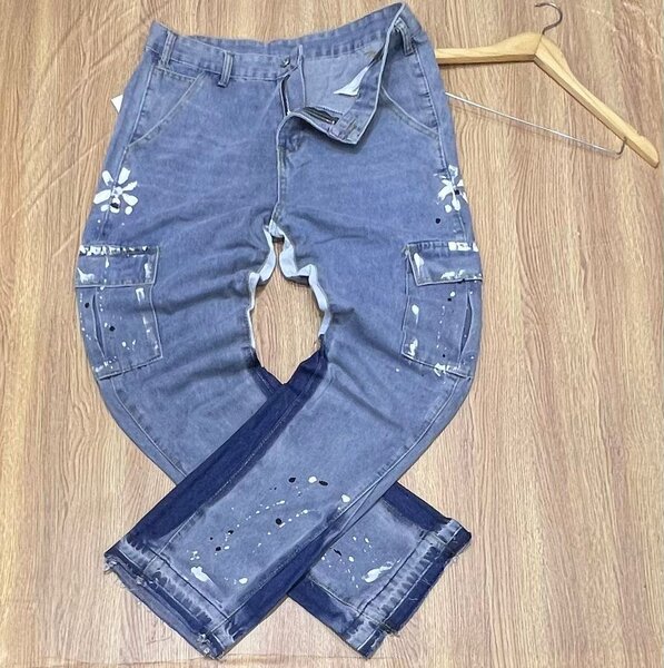 Baggy jeans