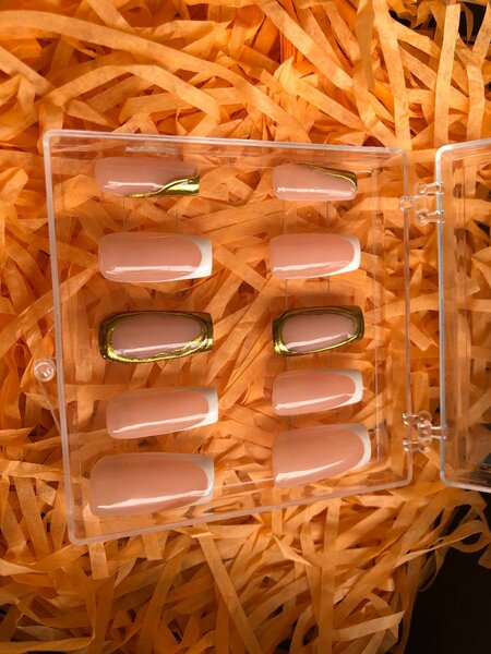 Faux Ongles French Dorés