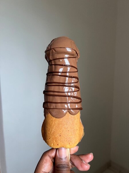 Gâteau enrobé de chocolat