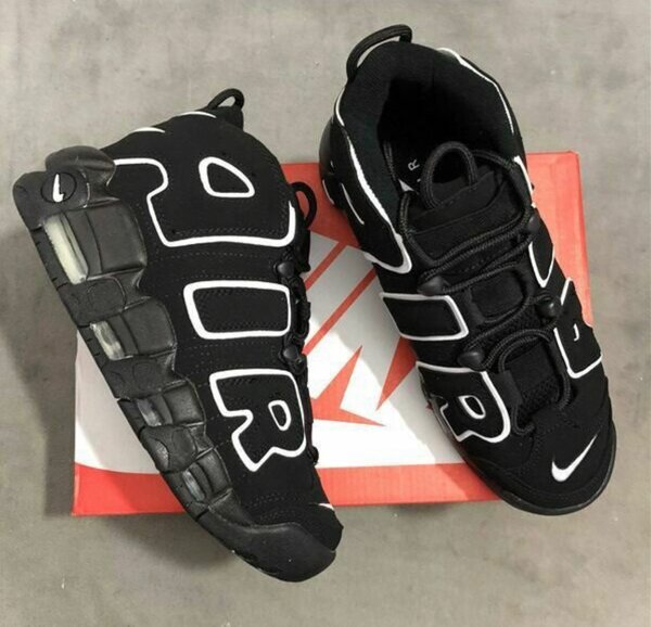 NIKE UPTEMPO