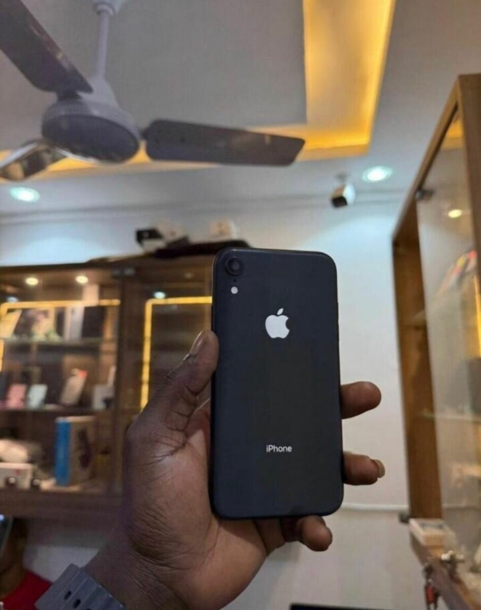 iPhone XR