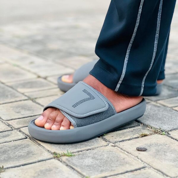 Claquettes confortables pour hommes