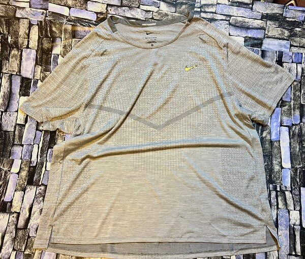 T-shirt sport Nike