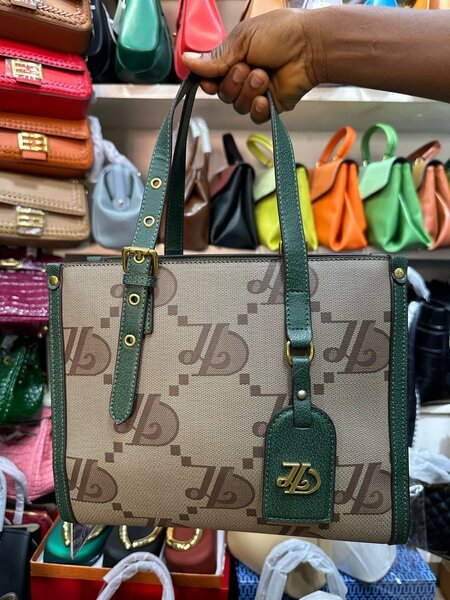 Handheld bag
