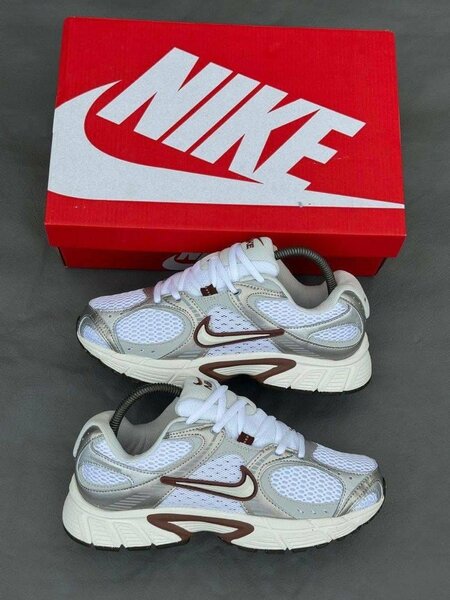 Nike V5 RNR