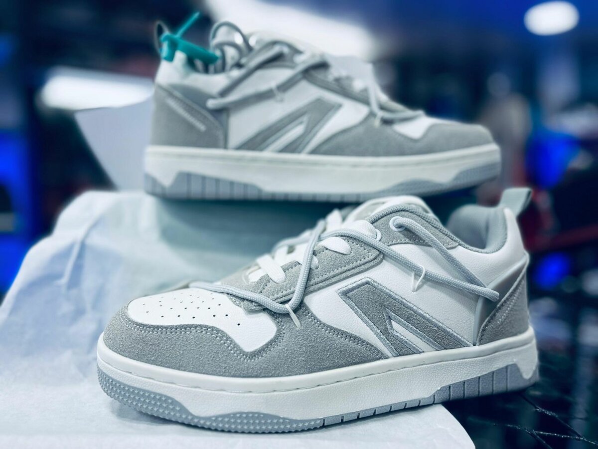 Men's shoes