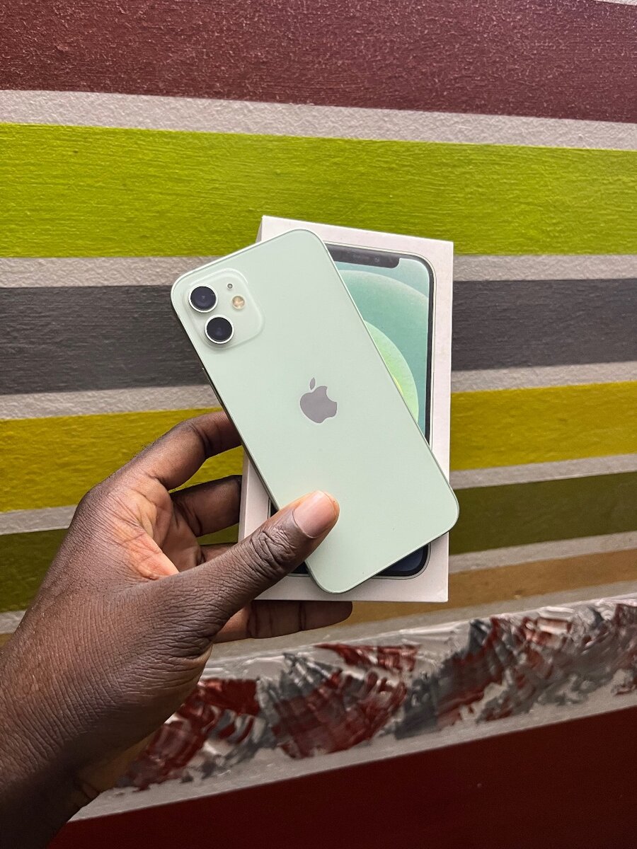 iPhone 12