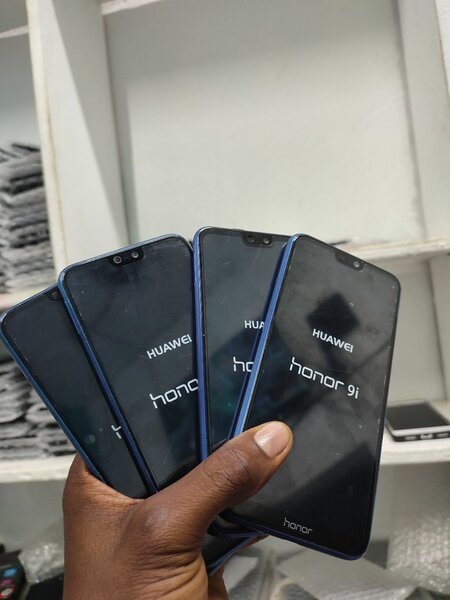 HONOR 9i