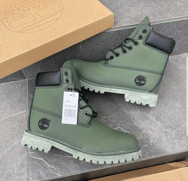 Jolie chaussures disponibles