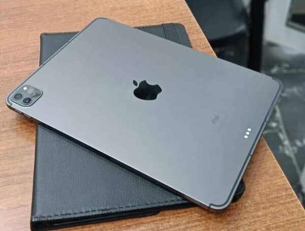 Apple iPad Pro 12.9 Pouces