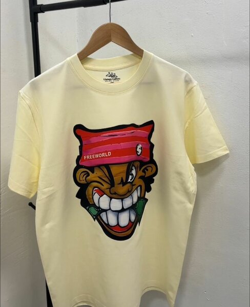 Graphics T-shirt