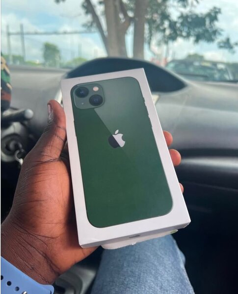 Iphone 13 Gevey Unlocked 256 gig