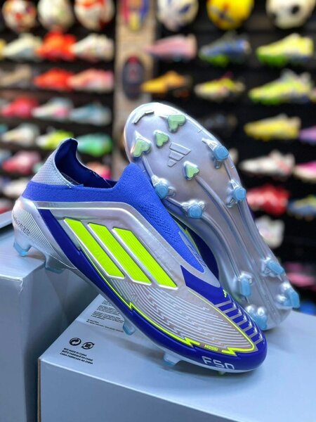 Chaussures de football F50