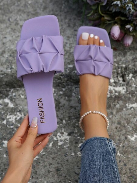 Women's slippers