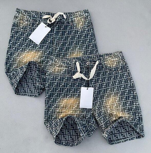 Shorts en jean délavé tendance