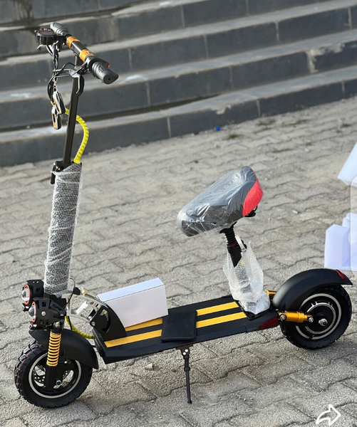 Trottinette électrique avec siège