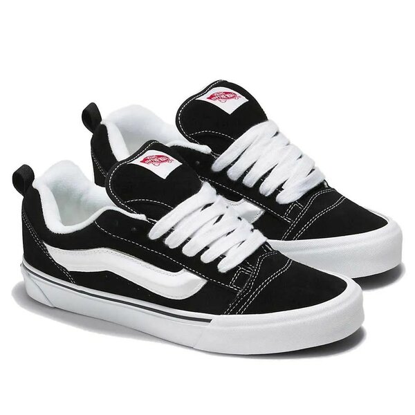 Chaussures de skate noires élégantes