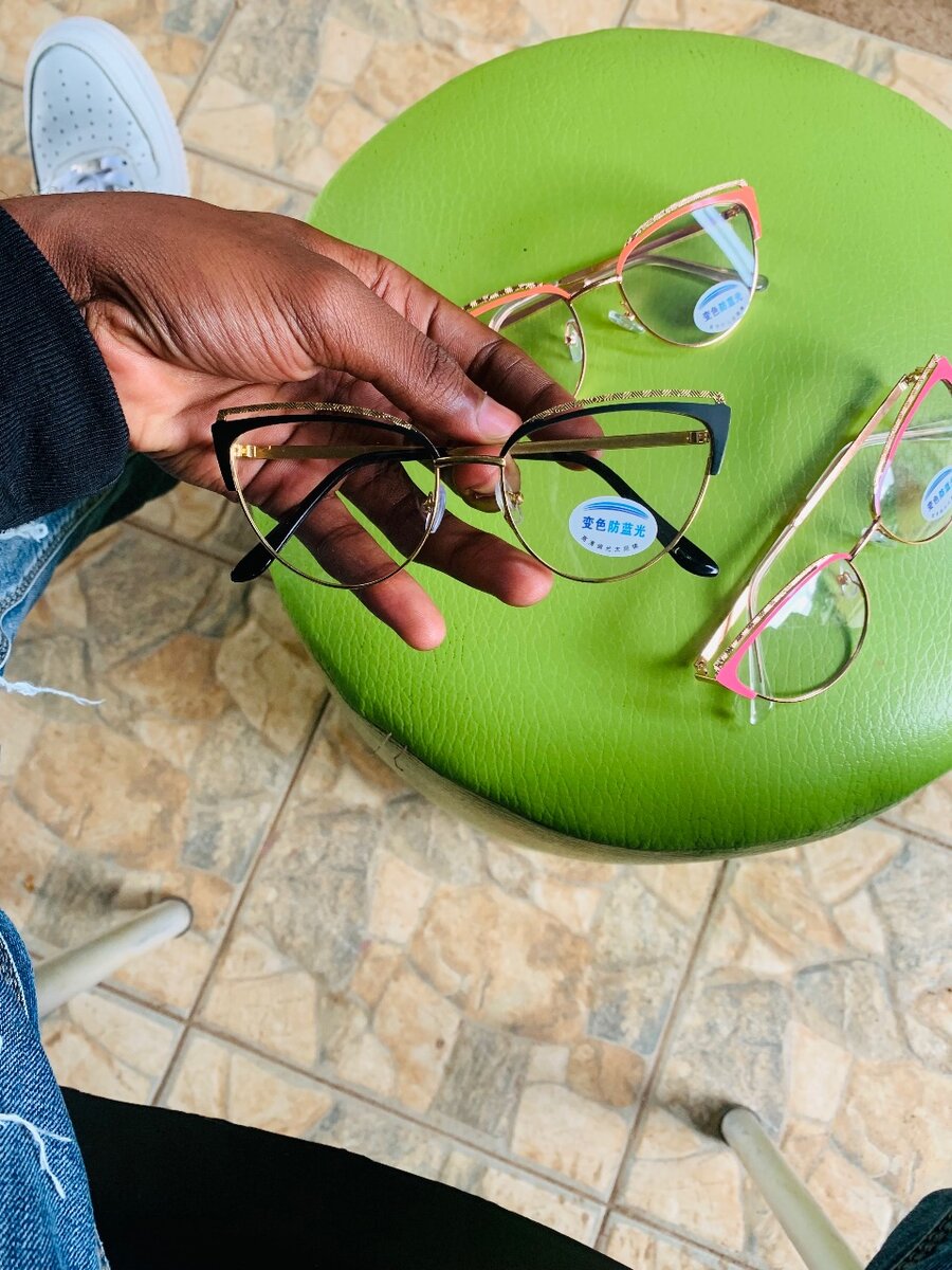 Colourmatic glasses