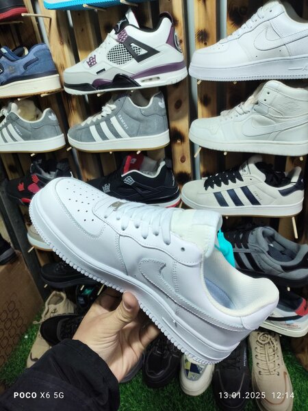 Air Fors Low