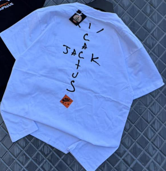 T-shirt white