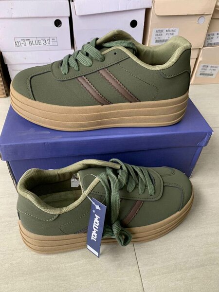 Tom Tom sneakers