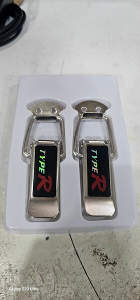 Bumper clip