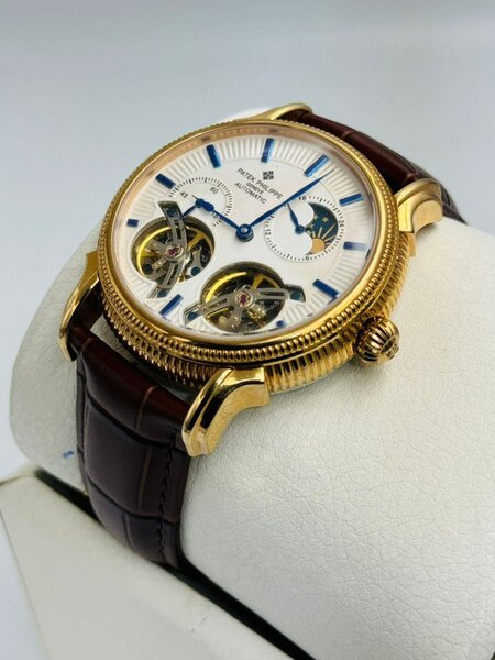 Montre élégante en cuir pour hommes