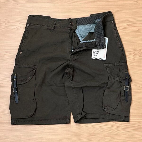 Solid camo shorts