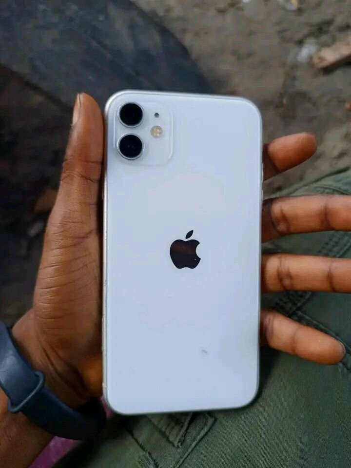 iPhone 11 simple