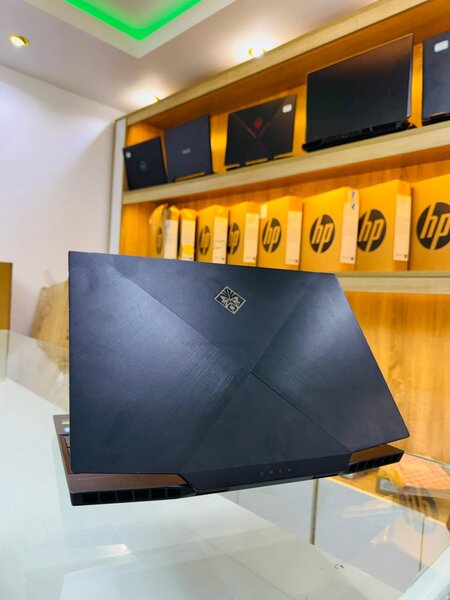 HP OMEN 15