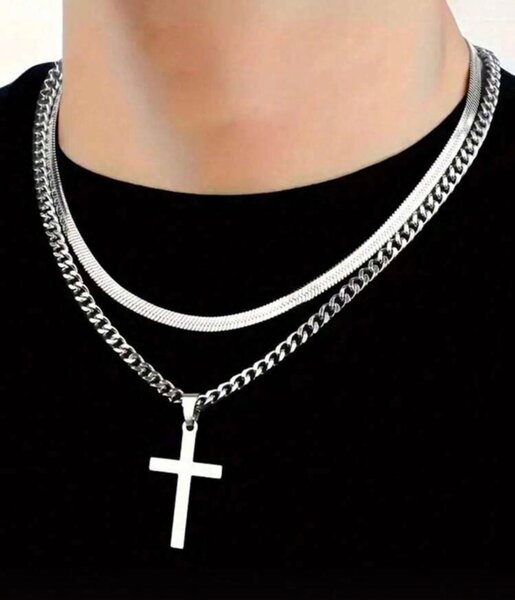 Collier en Acier Inoxydable avec Croix
