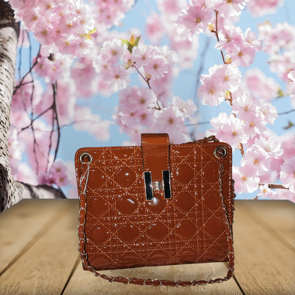 Sac à main en cuir verni