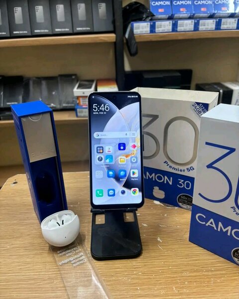 TECNO Camon 30 première 5G