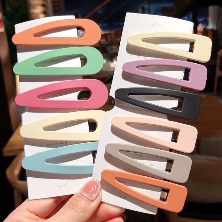 Épingles à cheveux colorées